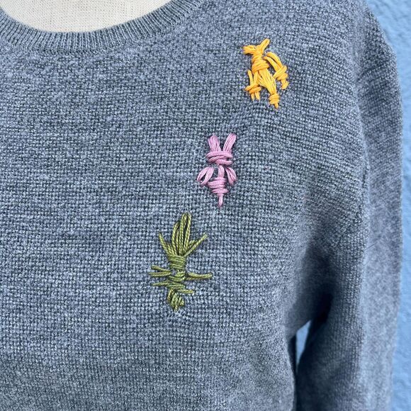 Hand Embroidered Sweater Upcycled One of a kind unisex Medium or large - Picture 3 of 7